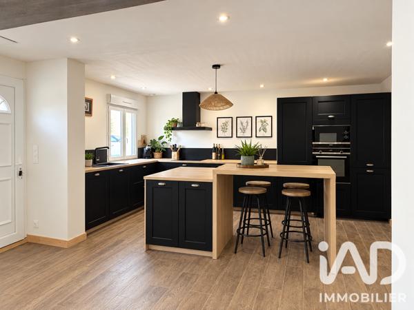 Maison à vendre 4 pièces 93 m² Coutances