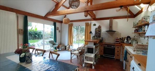 MAISON RENOVEE EQUEURDREVILLE CENTRE + 4 CHAMBRES + GARAGE + JARDIN