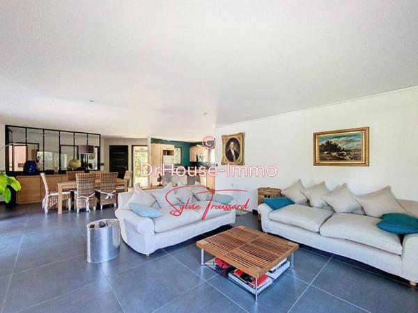 Maison à vendre 6 pièces de 183 m²