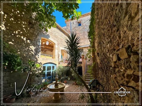 Maison de maître avec tour médiévale et piscine intérieure – Azille (11700)