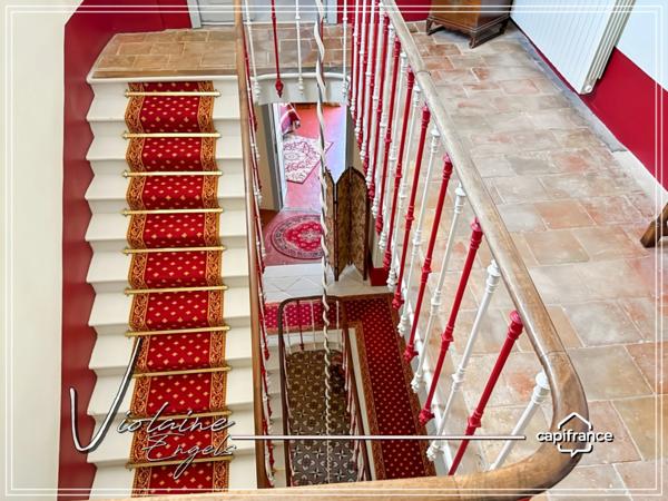 Maison de maître avec tour médiévale et piscine intérieure – Azille (11700)