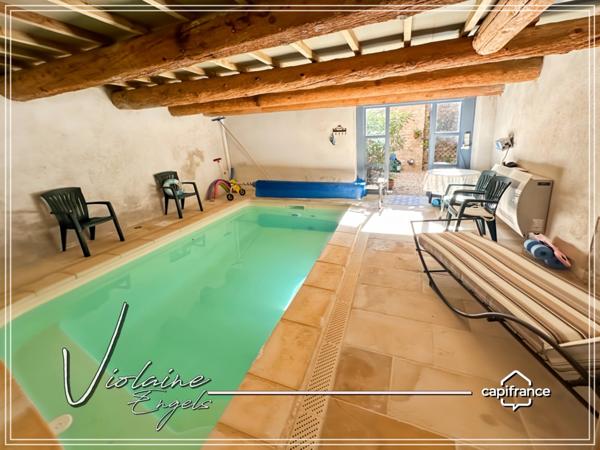 Maison de maître avec tour médiévale et piscine intérieure – Azille (11700)