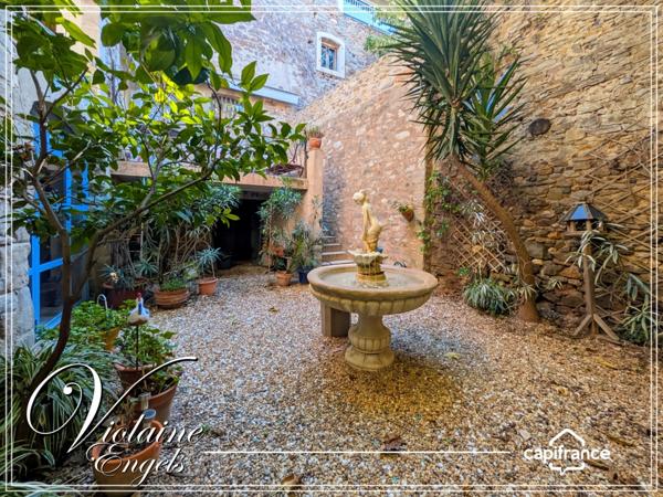 Maison de maître avec tour médiévale et piscine intérieure – Azille (11700)