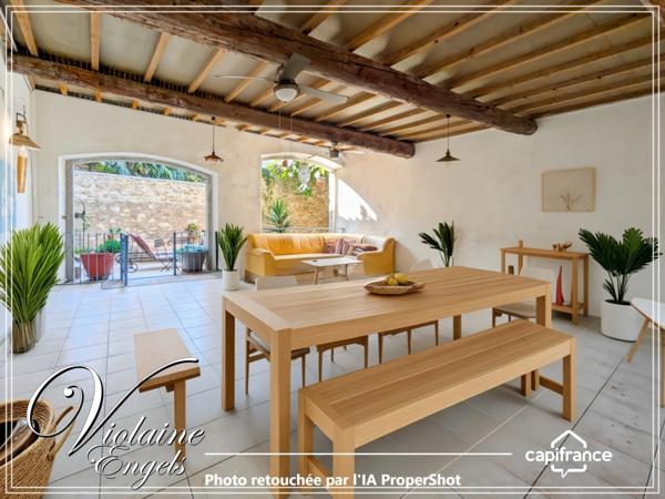 Maison de maître avec tour médiévale et piscine intérieure – Azille (11700)