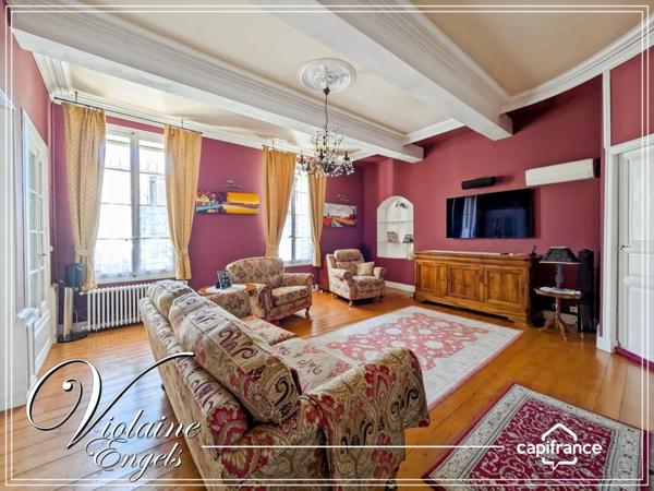 Maison de maître avec tour médiévale et piscine intérieure – Azille (11700)