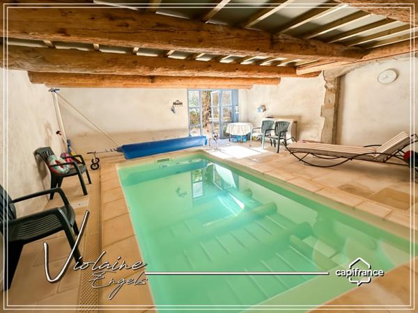 Maison de maître avec tour médiévale et piscine intérieure – Azille (11700)