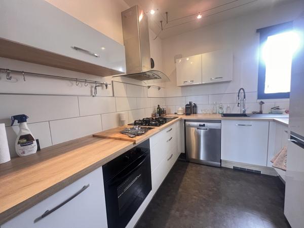 À LOUER, Libre immédiatement. Lorient, Hypercentre – Appartement Meublé 3 Pièces de 89 m² Avec Parking