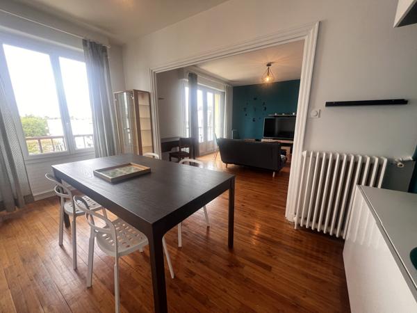 À LOUER, Libre immédiatement. Lorient, Hypercentre – Appartement Meublé 3 Pièces de 89 m² Avec Parking