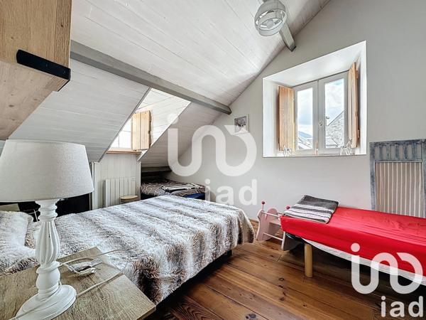 Maison de village 9 pièces de 246 m² à Arreau (65240)