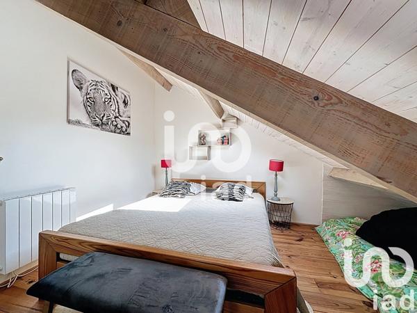 Maison de village 9 pièces de 246 m² à Arreau (65240)