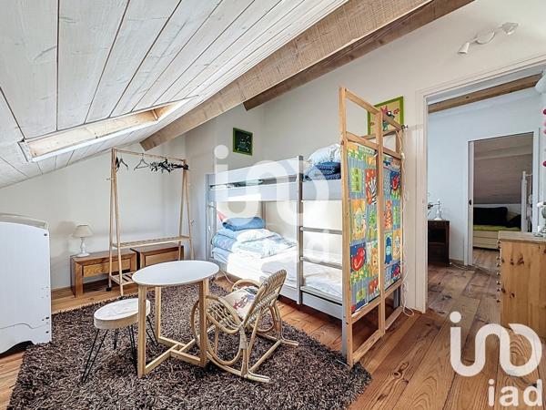 Maison de village 9 pièces de 246 m² à Arreau (65240)