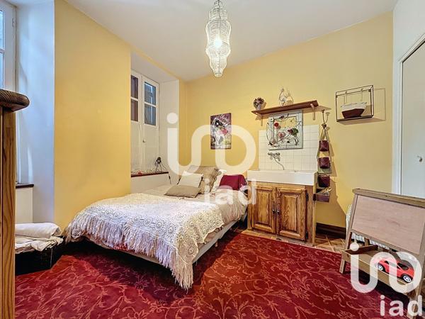 Maison de village 9 pièces de 246 m² à Arreau (65240)