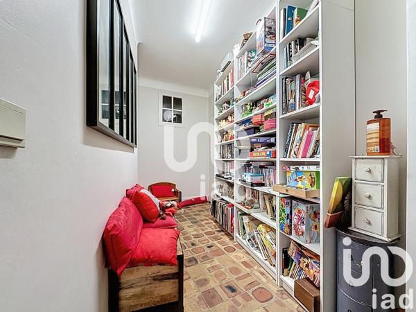 Maison de village 9 pièces de 246 m² à Arreau (65240)