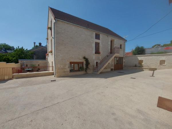 Dpt Aube (10), à vendre LES RICEYS propriété viticole P6 de 262 m² - Terrain de 1 257 m²