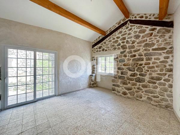 Maison à vendre    2 pièces •  Mayres