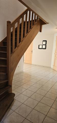 Dommartin-sur-Vraine (88170) Maison 233 m2, deux appartements