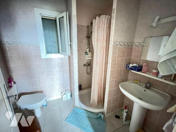 A vendre - Manosque (04) - Alpes de Haute Provence: 
Villa d'env 133,31 m² offrant de beaux vo...