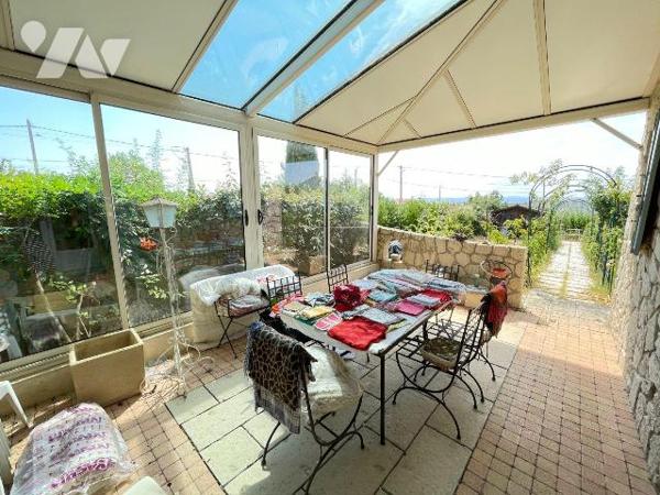 A vendre - Manosque (04) - Alpes de Haute Provence: 
Villa d'env 133,31 m² offrant de beaux vo...