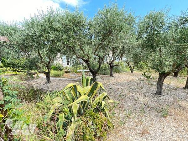 A vendre - Manosque (04) - Alpes de Haute Provence: 
Villa d'env 133,31 m² offrant de beaux vo...