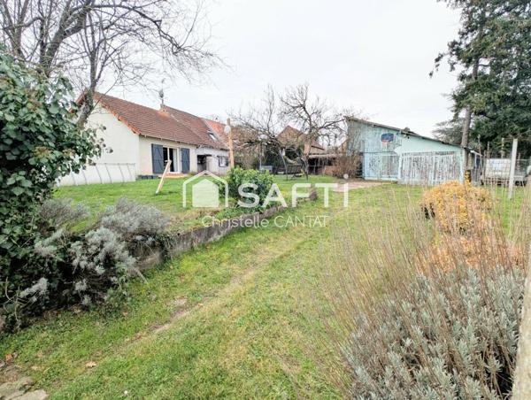 Maison 92 m², 2 chambres, terrasse, dépendances.