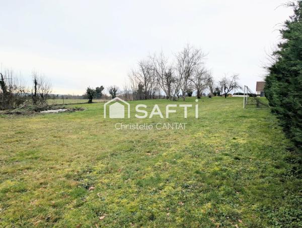 Maison 92 m², 2 chambres, terrasse, dépendances.