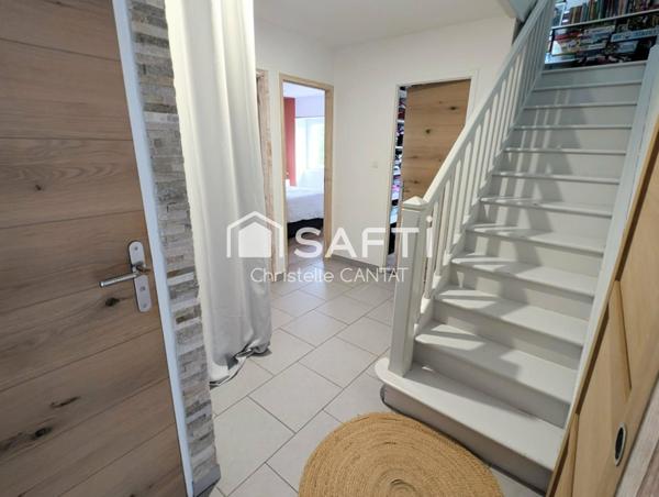 Maison 92 m², 2 chambres, terrasse, dépendances.