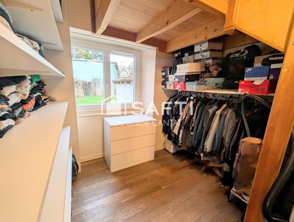 Maison 92 m², 2 chambres, terrasse, dépendances.