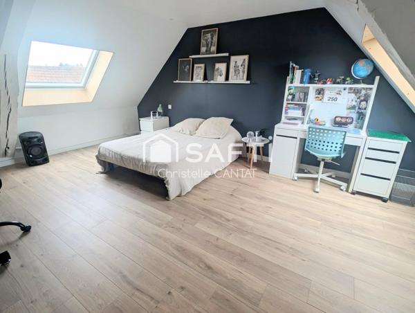 Maison 92 m², 2 chambres, terrasse, dépendances.