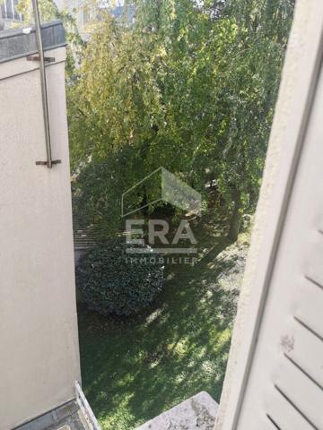 2 pièces à vendre en très bon état proche Mairie du 20e et Gambetta