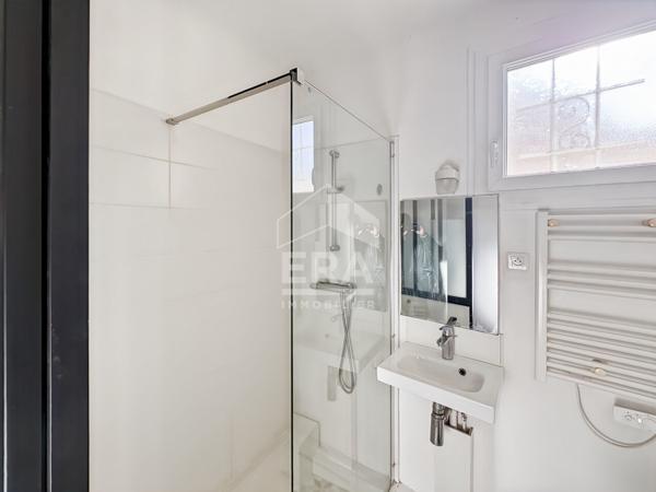 2 pièces à vendre en très bon état proche Mairie du 20e et Gambetta