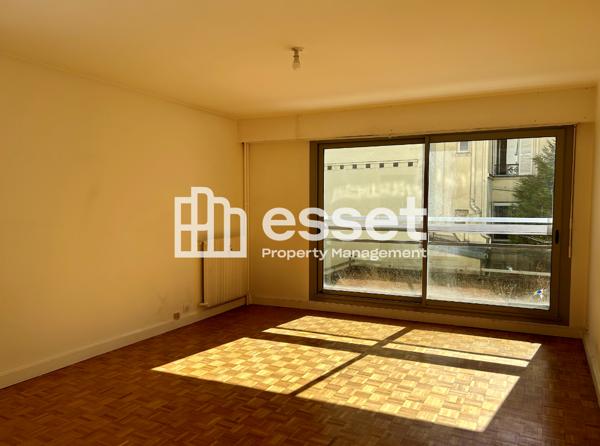 Location Studio 32 m² - Paris 75015