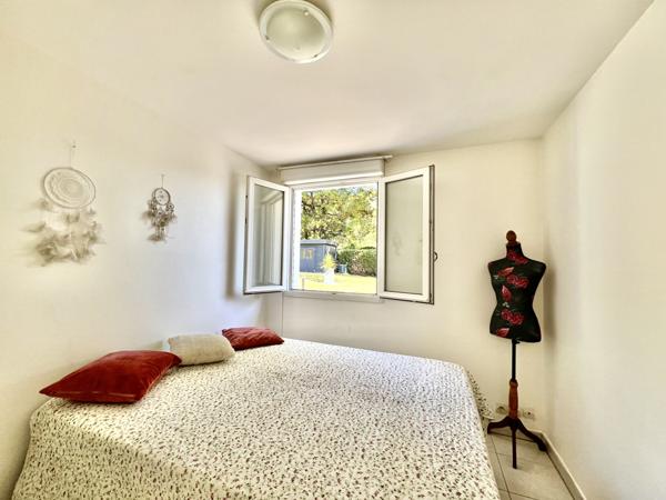 Marcoussis (91460) Propriété d'exception sur la butte de Marcoussis- 2 maisons- Piscine- Terrain boisée de 3279m2