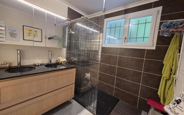 Maison à vendre    7 pièces • 155 m2 Badaroux