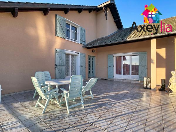 Sevelinges (42460) A VENDRE - SEVELINGES - GROS POTENTIEL - MAISON AVEC 4 CHAMBRES, SOUS-SOL, COMBLES AMÉNAGEABLES ET GRAND TERRA