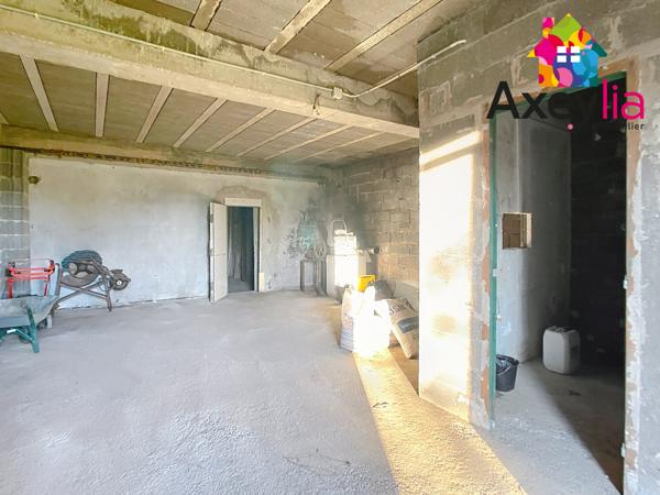 Sevelinges (42460) A VENDRE - SEVELINGES - GROS POTENTIEL - MAISON AVEC 4 CHAMBRES, SOUS-SOL, COMBLES AMÉNAGEABLES ET GRAND TERRA