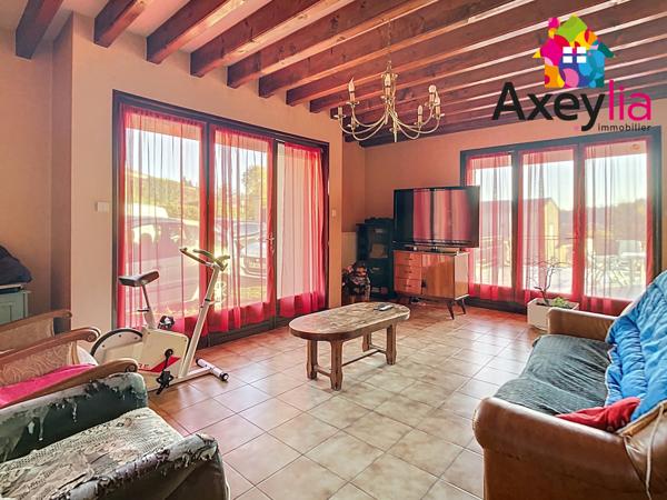 Sevelinges (42460) A VENDRE - SEVELINGES - GROS POTENTIEL - MAISON AVEC 4 CHAMBRES, SOUS-SOL, COMBLES AMÉNAGEABLES ET GRAND TERRA