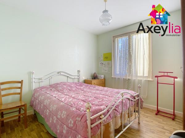 Sevelinges (42460) A VENDRE - SEVELINGES - GROS POTENTIEL - MAISON AVEC 4 CHAMBRES, SOUS-SOL, COMBLES AMÉNAGEABLES ET GRAND TERRA