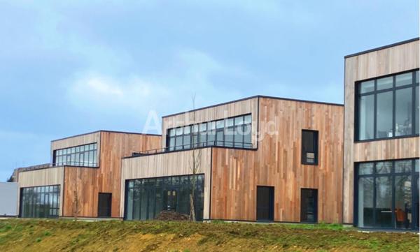 Immeuble de bureaux à louer ou vendre à Arras avec terrasse privative