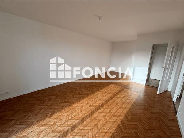 Location Appartement 4 pièces 78.85 m² - 2 RUE D'ANNABA Lorient 56100