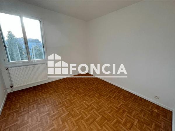 Location Appartement 4 pièces 78.85 m² - 2 RUE D'ANNABA Lorient 56100