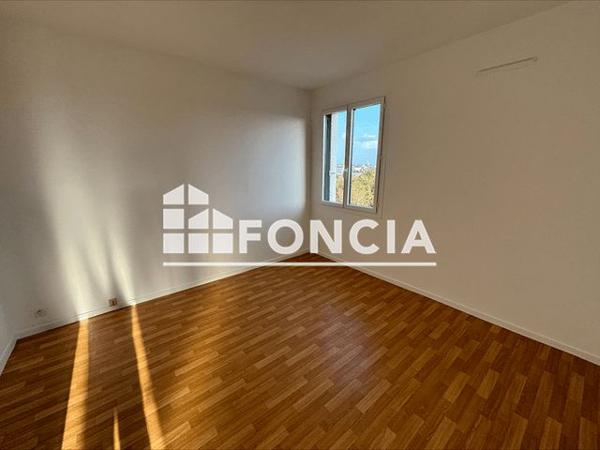 Location Appartement 4 pièces 78.85 m² - 2 RUE D'ANNABA Lorient 56100