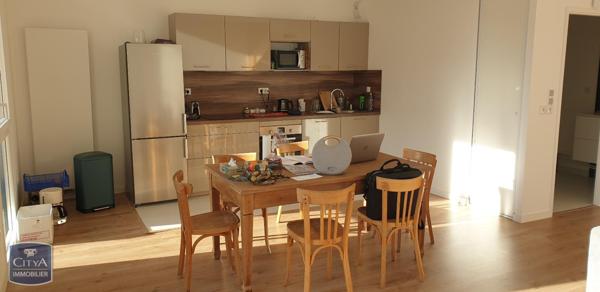 Appartement à louer 3 pièces 75.6m² Angers (49000)