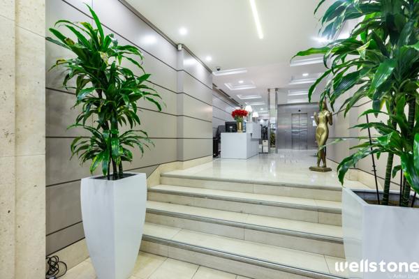 Bureaux à louer à PARIS 75008