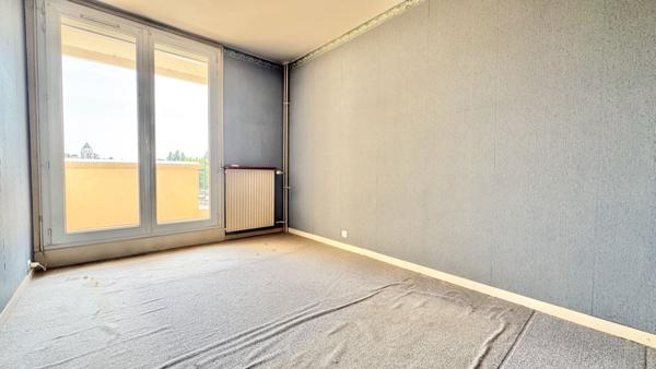 Appartement Corbeil Essonnes 3 pièce(s) 72 m2 - DPE D - PLACE DE PARKING