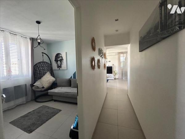 Maison de plain pied de type 5 + combles aménagés et jardin à Berre L'étang