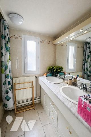 SAINT-AVERTIN – RUE DE GRANDMONT 
HABITATION + BUREAUX - EMPLACEMENT STRATÉGIQUE