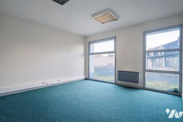 SAINT-AVERTIN – RUE DE GRANDMONT 
HABITATION + BUREAUX - EMPLACEMENT STRATÉGIQUE