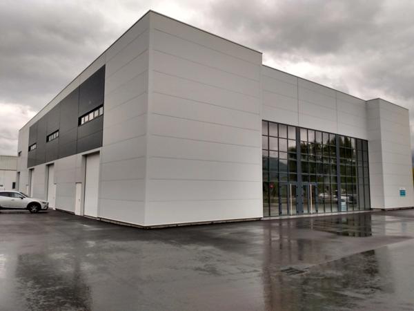 Dpt Savoie (73), à louer CHIGNIN Locaux d'activité 592 m²