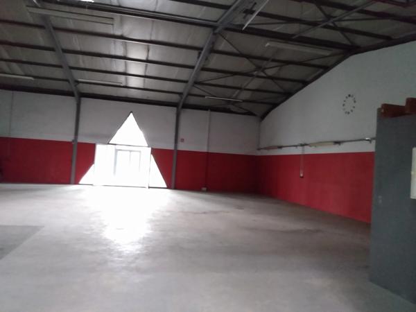 Dpt Savoie (73), à louer CHIGNIN Locaux d'activité 592 m²