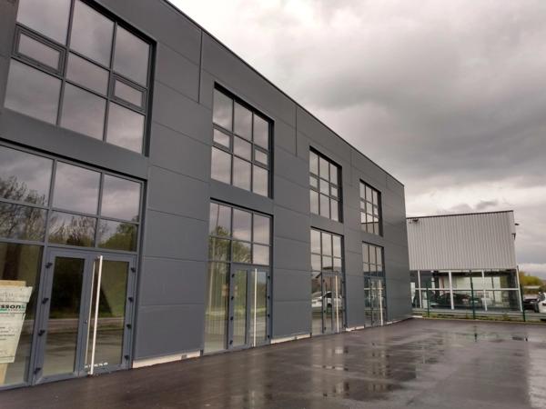 Dpt Savoie (73), à louer CHIGNIN Locaux d'activité 592 m²